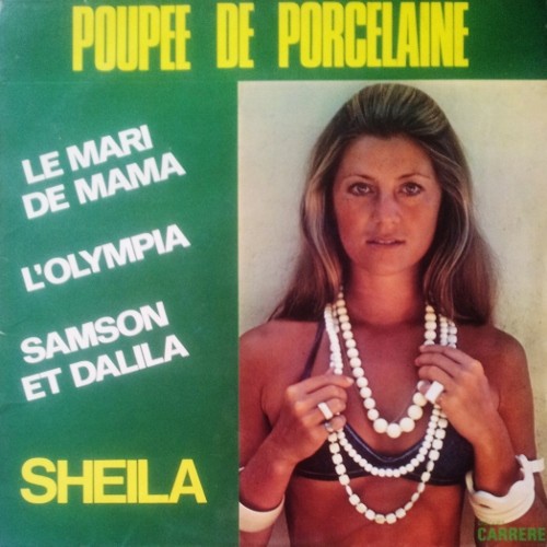 Poupée de porcelaine
