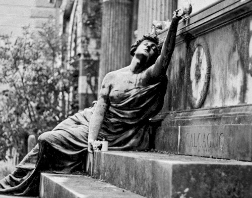 The Embrace Of Faded Remembrance
