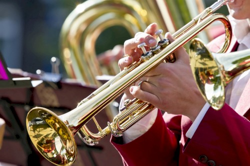 Swinging Brass: Mood Boosting Big Band Playlist