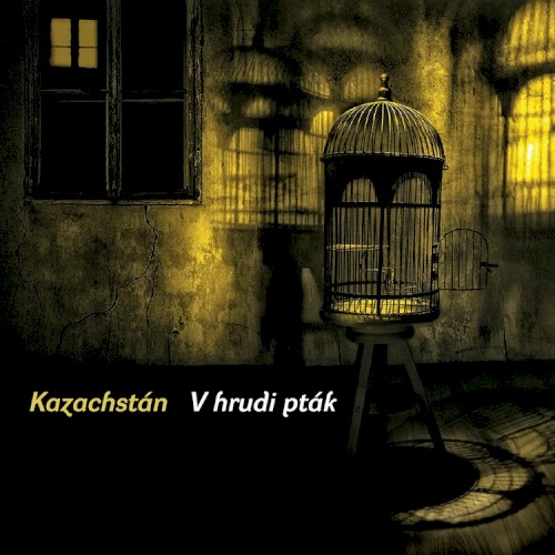 V hrudi pták