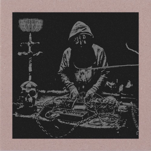 ☨