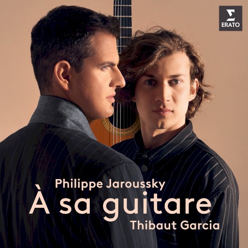 À sa guitare