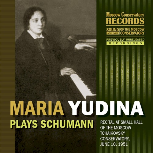 Plays Schumann