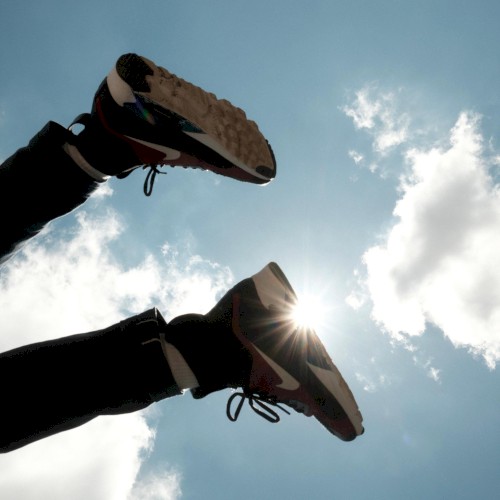 SUR LES NUAGES