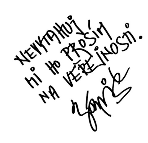 Nevytahuj mi ho prosím na veřejnosti