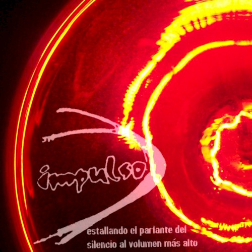 Estallando el parlante del silencio al volumen más alto