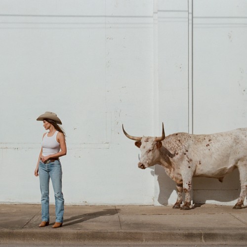 Kacey Musgraves &ndash; Middle of Nowhere